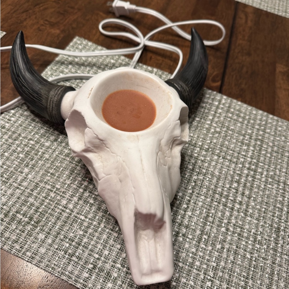 Scentsy Skull Wax Warmer